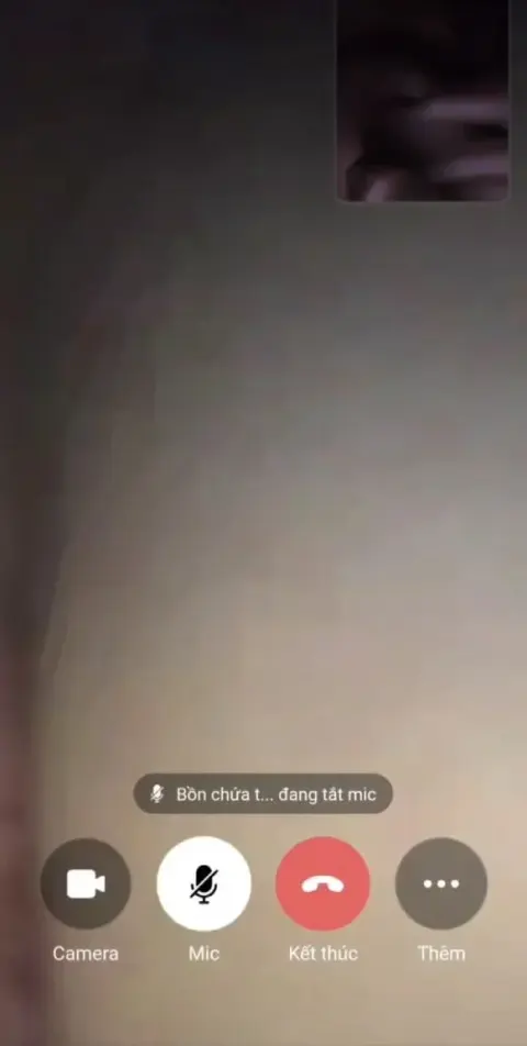 Thủ dâm cùng em trang 2k7 bồn chứ tinh trùng