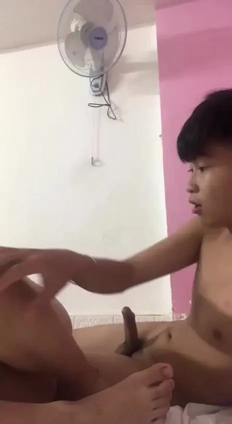 Câu chuyện 2 bạn thân học chung móc lồn bú cặc cho nhau ầm ầm những ko cho đụ.