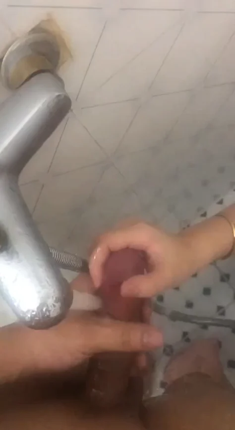 Chịch trong phòng tắm